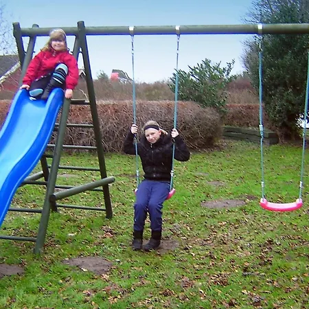 Modern Retreat With - By Traum